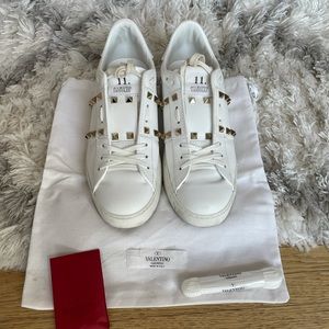 Valentino Rockstud Sneaker